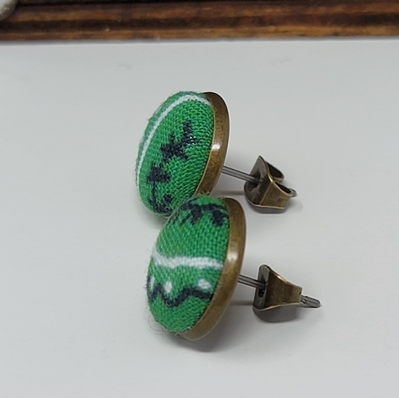 New Handmade | Upcycled Bandana Button Stud Earrings - Picture 3 of 4